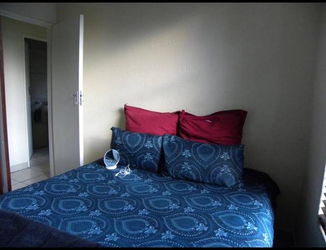 2 BEDROOM TOWNHOUSE FOR SALE IN BUCCLEUCH